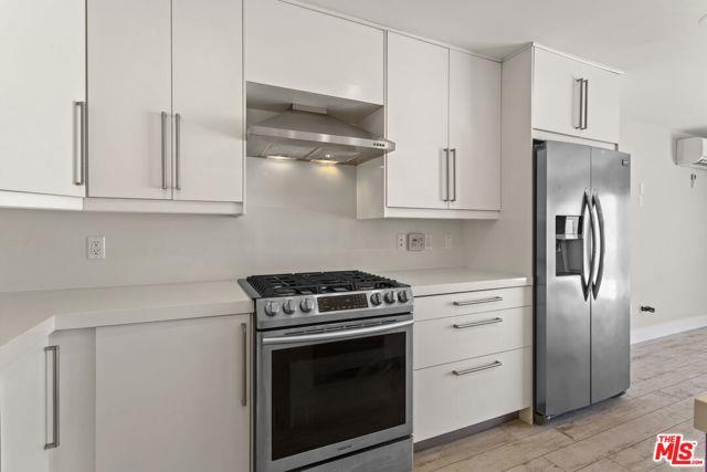 Photo - 6955 Trolleyway S