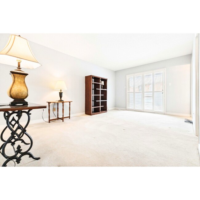 Photo - 75 Sunnyside Dr