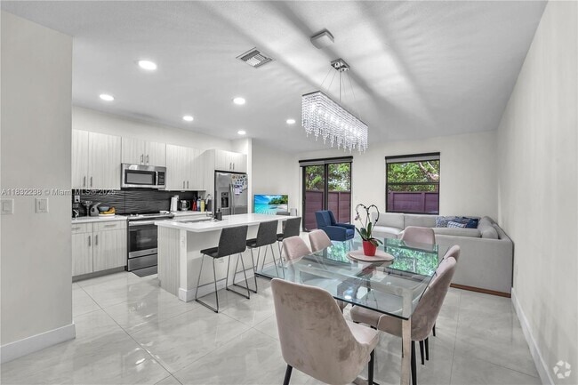 Building Photo - 15850 NW 91st Ct Rental