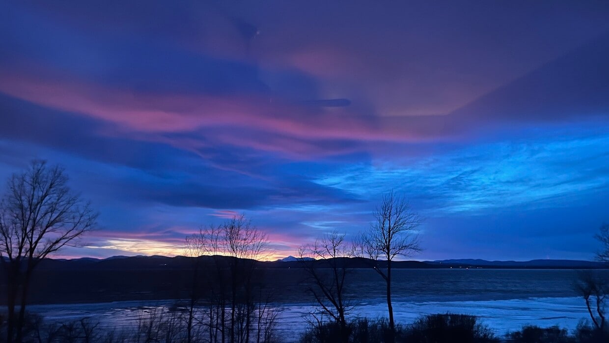 SUNSET - 22 Northshore Dr (Burlington, VT)