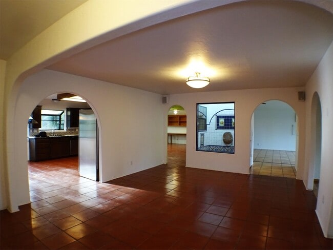 Photo - 1716 Meadow Rd