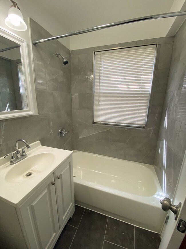 Photo - 75 N Walnut St