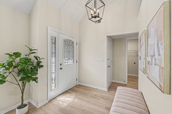 Photo - 1478 Diamond Blvd