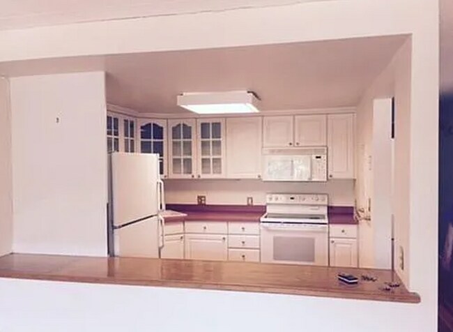 Photo - 1247 Beacon St Apartments Unit 1243-3A