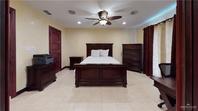 2816 Gardenia Cir