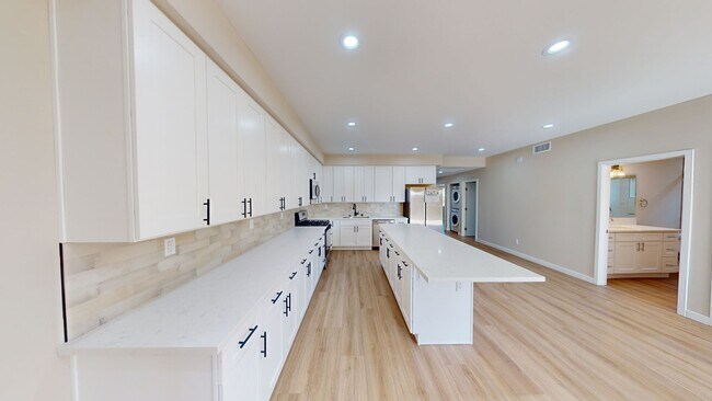 5635 Dorothy Way