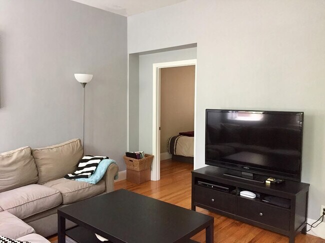 Photo - 62 Empire St Unit 2