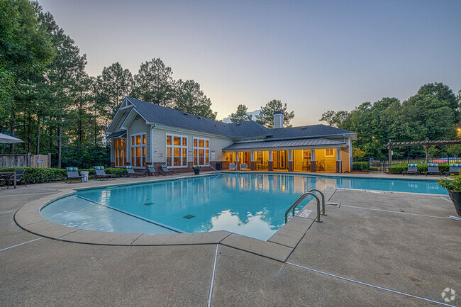 Building Photo - The Glen at Lanier Crossing Rental