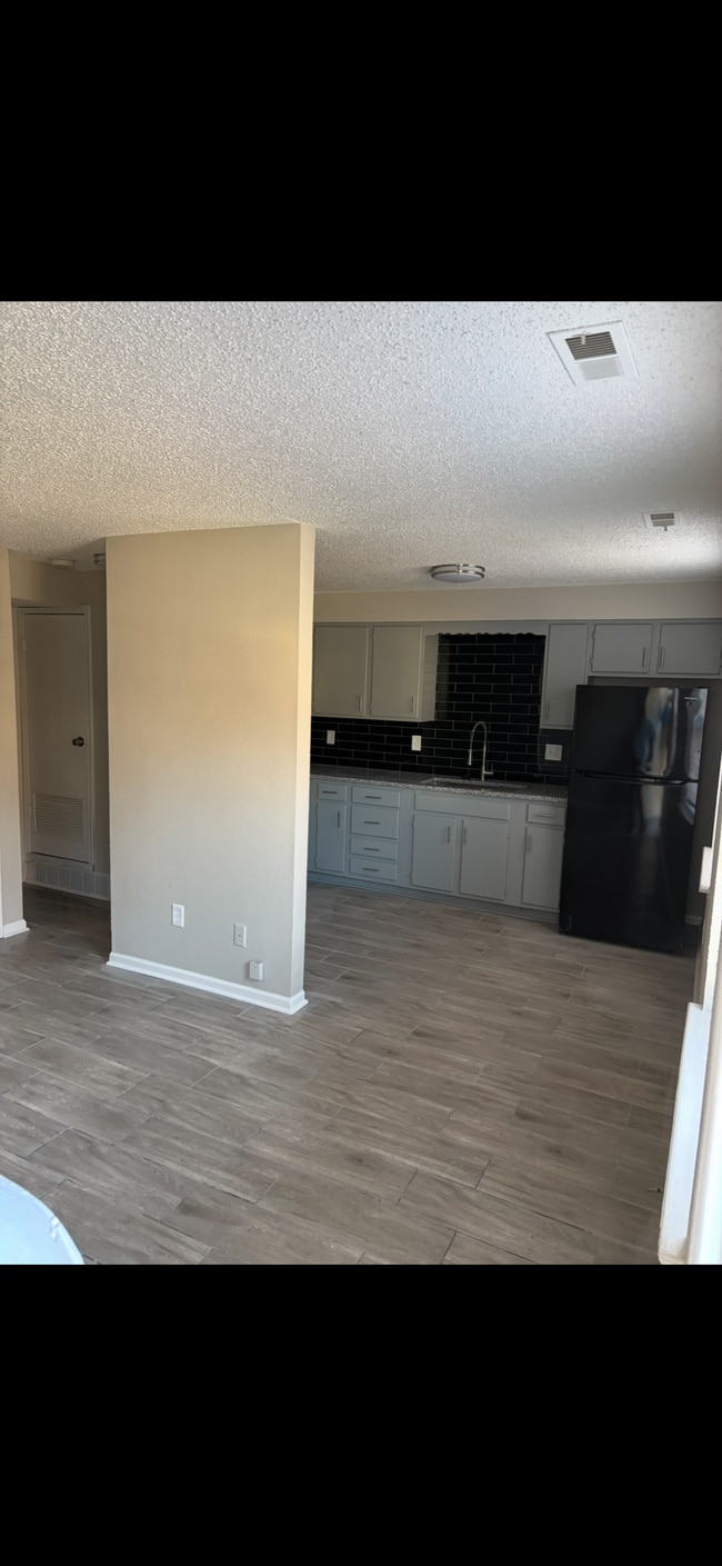 Photo - Bonner Springs Apartment Complex Unit 117B