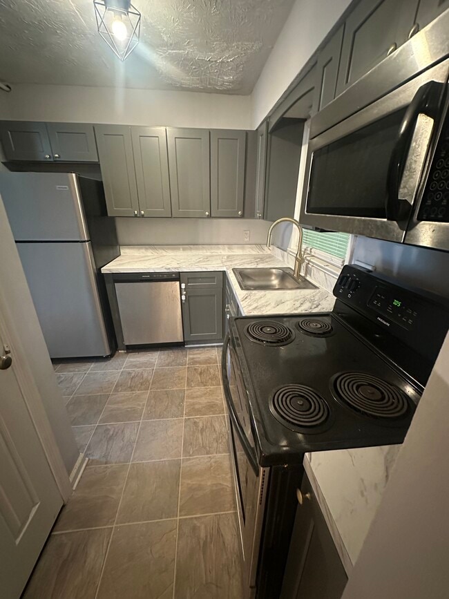 Photo - 847 Burns Walk Ct NW