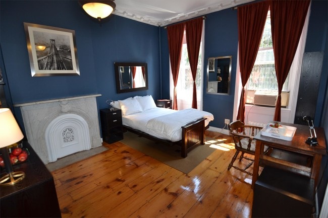 Building Photo - 464 Classon Ave Unit Parlor Suite