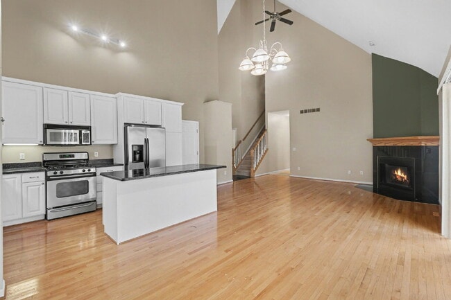 Photo - SPEICAL offer- MOVE IN READY 3 bedroom home!