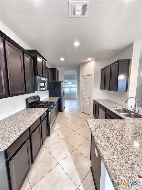 Photo - 310 Creekview Way