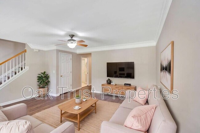 Photo - 2284 Kings Gate Ln