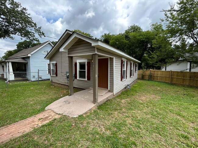 Building Photo - Updated 3/1 House in South Rome- $1,095