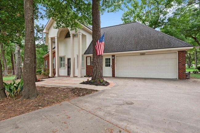 Photo - 14151 Buckingham Ln