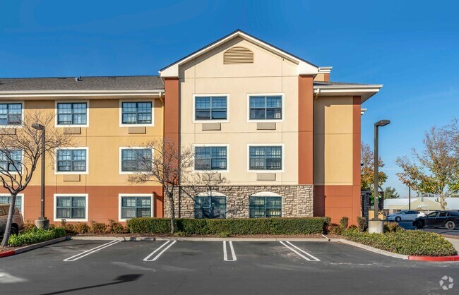 Building Photo - Furnished Studio-Sacramento - Roseville Rental