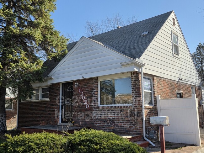 Building Photo - 12020 W Parkway St