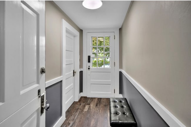 Photo - 18 School St