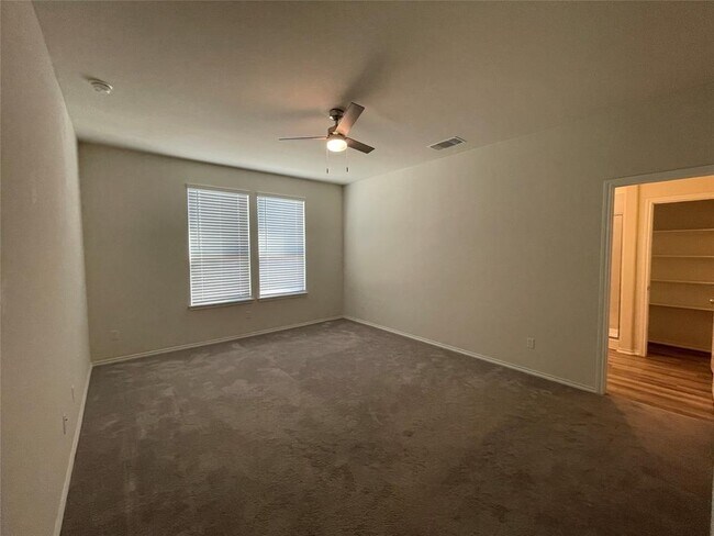 Photo - 1801 T H Johnson Dr