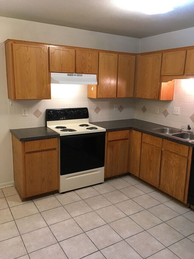 Photo - 3003 Cantabrian Dr Unidad 3003 Cantabrian Drive - B