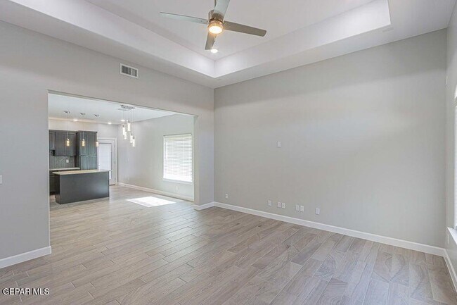 Photo - 15153 Method Ave