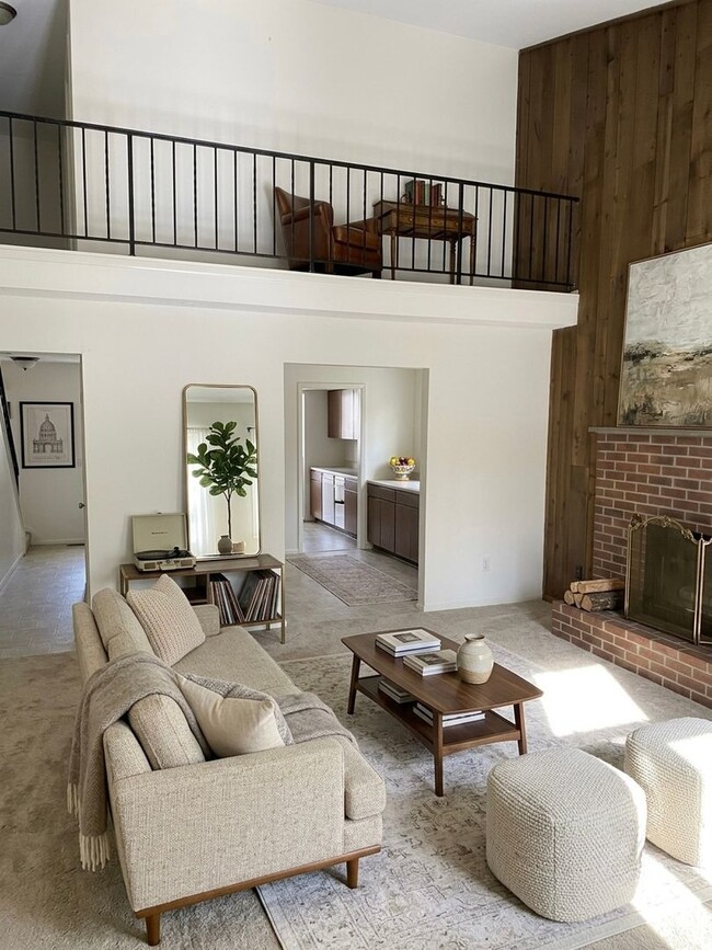 Photo - Townhouse - 2 bed + 2.5 bathrooms