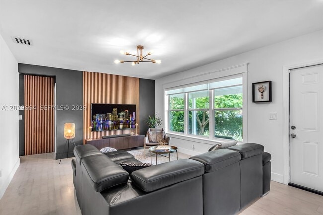 Photo - 1165 NW 110th St