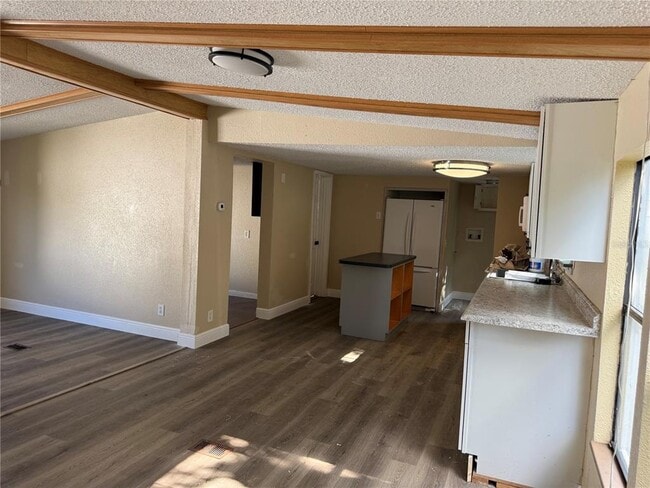 Photo - 7229 Allyson St