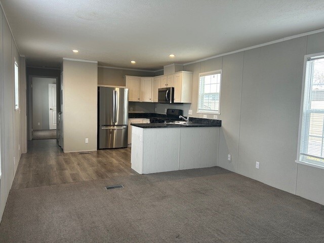 Photo - 62 Castings Rd