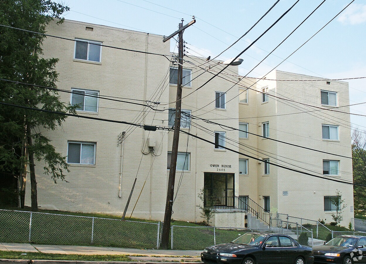 Photo - 2605 Bowen Rd SE