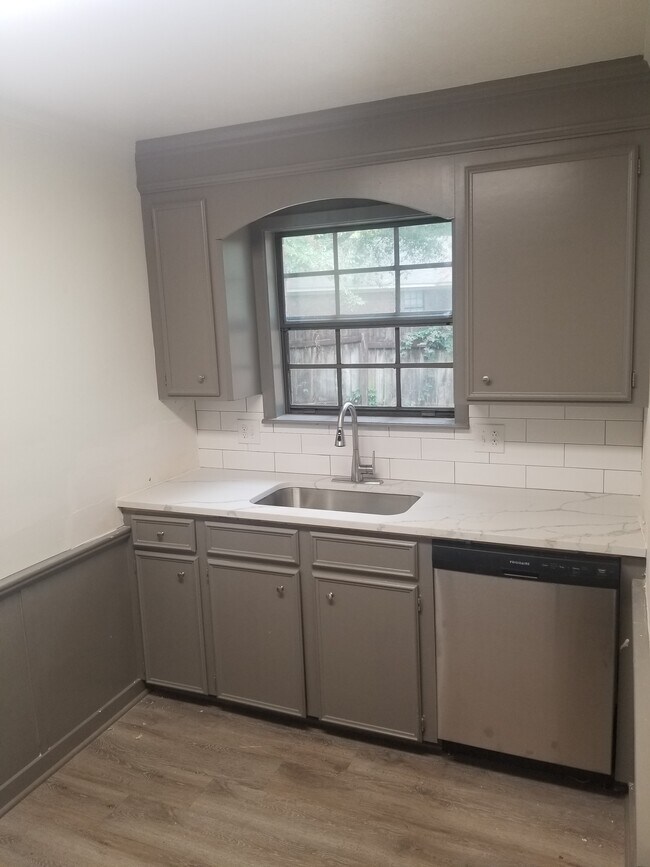 Photo - 202 B Bent Creek Circle South