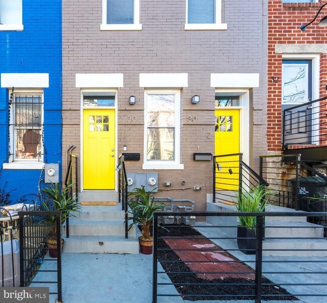 Photo - 30 Hanover Pl NW Unit 1