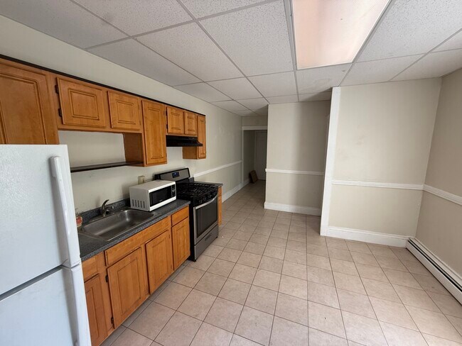 Building Photo - 183 Harvard St Unit 3 Rental
