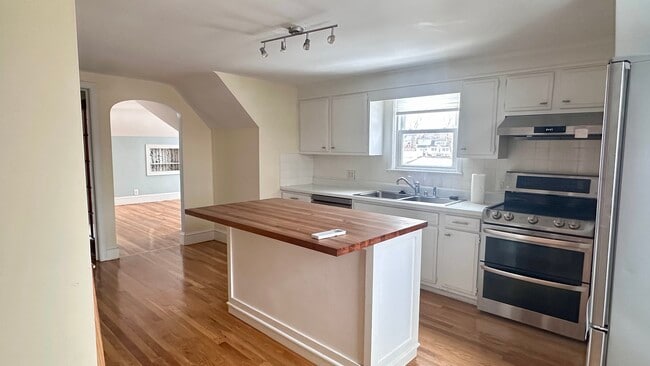 Kitchen - 19 Calvin Ave Unit 19 Calvin