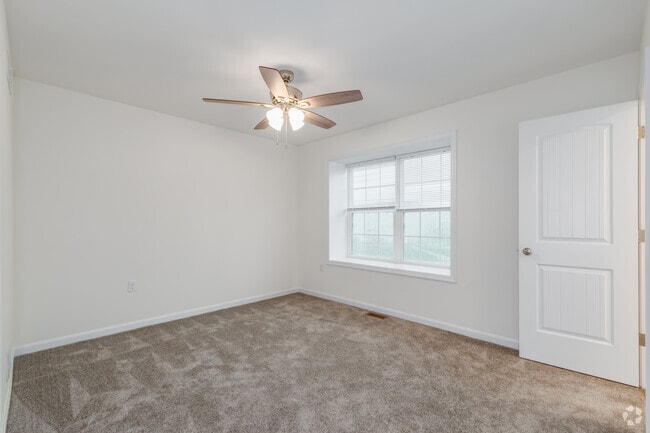 4BR, 2.5BA - 1,820SF