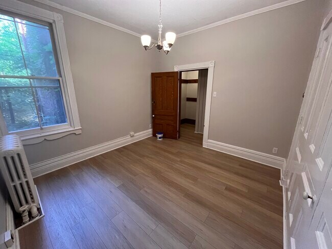 Photo - Charming 4-Bedroom + loft Victorian Home i...