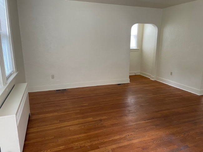 Photo - 5149 Fifth Ave