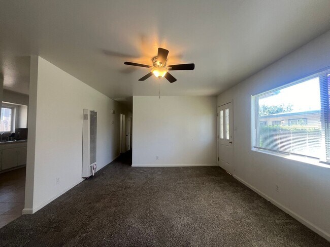 Photo - Charming 3 Bed 1 Bath Home in Downtown Teh...