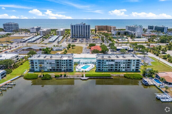 Building Photo - 1700 Commodore Blvd Unit 1101 Rental