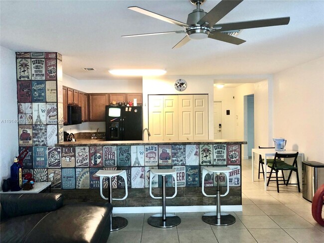 Photo - 1018 Foster Rd