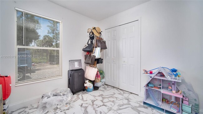 Photo - 4081 14th Ave SE