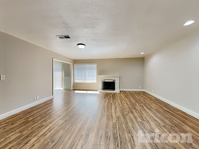 Photo - 234 Yellowstone Dr