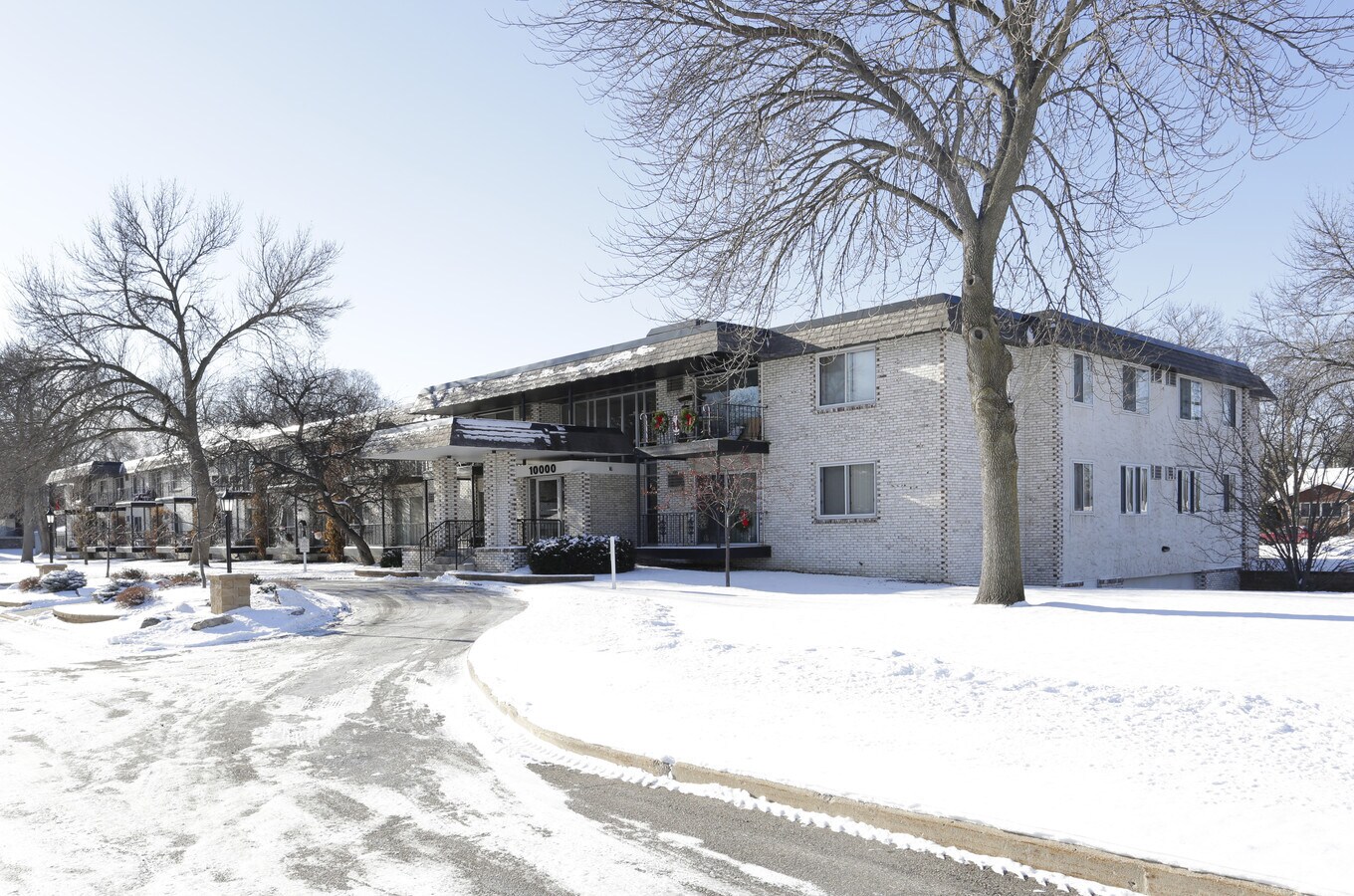 10000 Nicollet - 10000 Nicollet