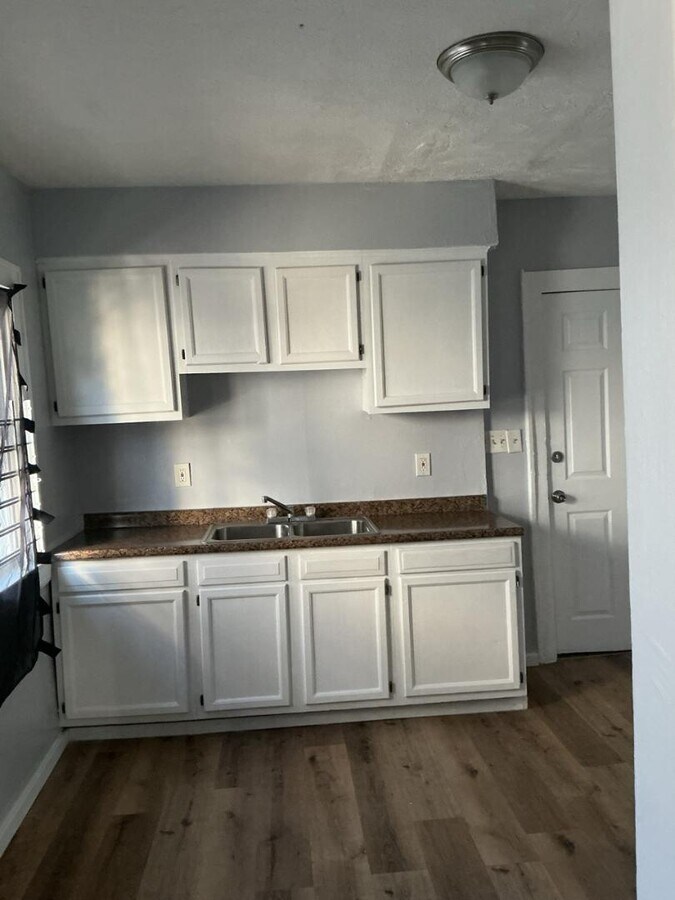 Photo - 9405 Gibson Ave