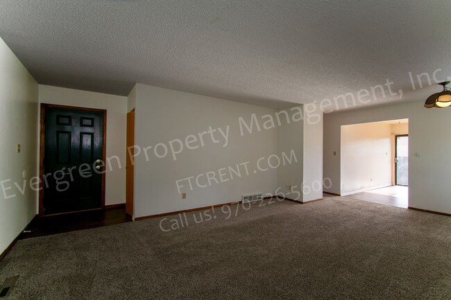 Photo - 704 Ponderosa Dr