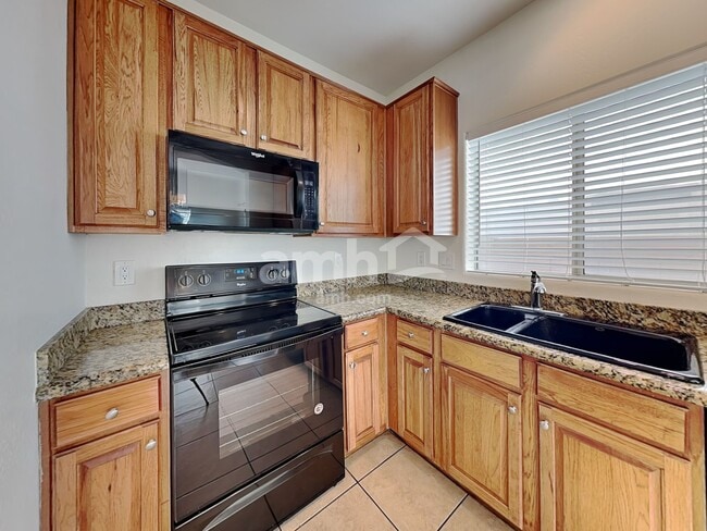 Photo - 4647 E Laurel Ave