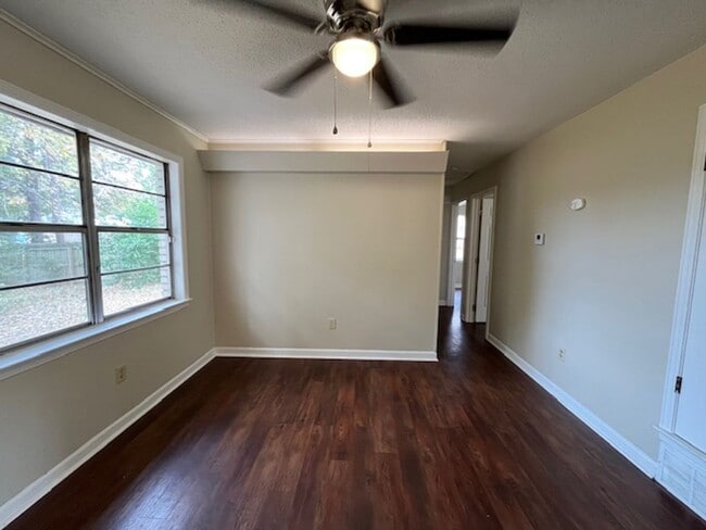 Photo - Renovated 3 Bedroom 1 Bath Home for Rent!!