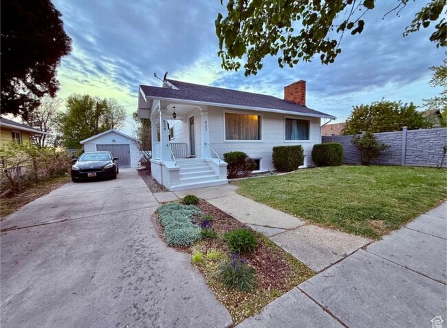 Front House - 432 S 100 E Unit Upstairs
