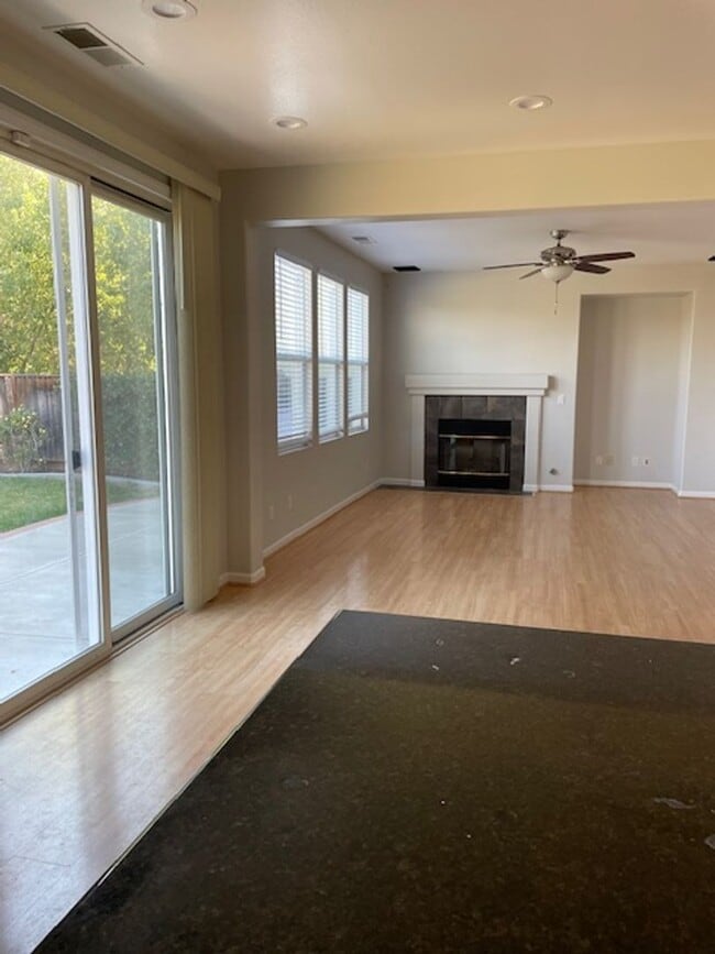 Photo - Beautiful 4-Bedroom Home for Lease in Trac...